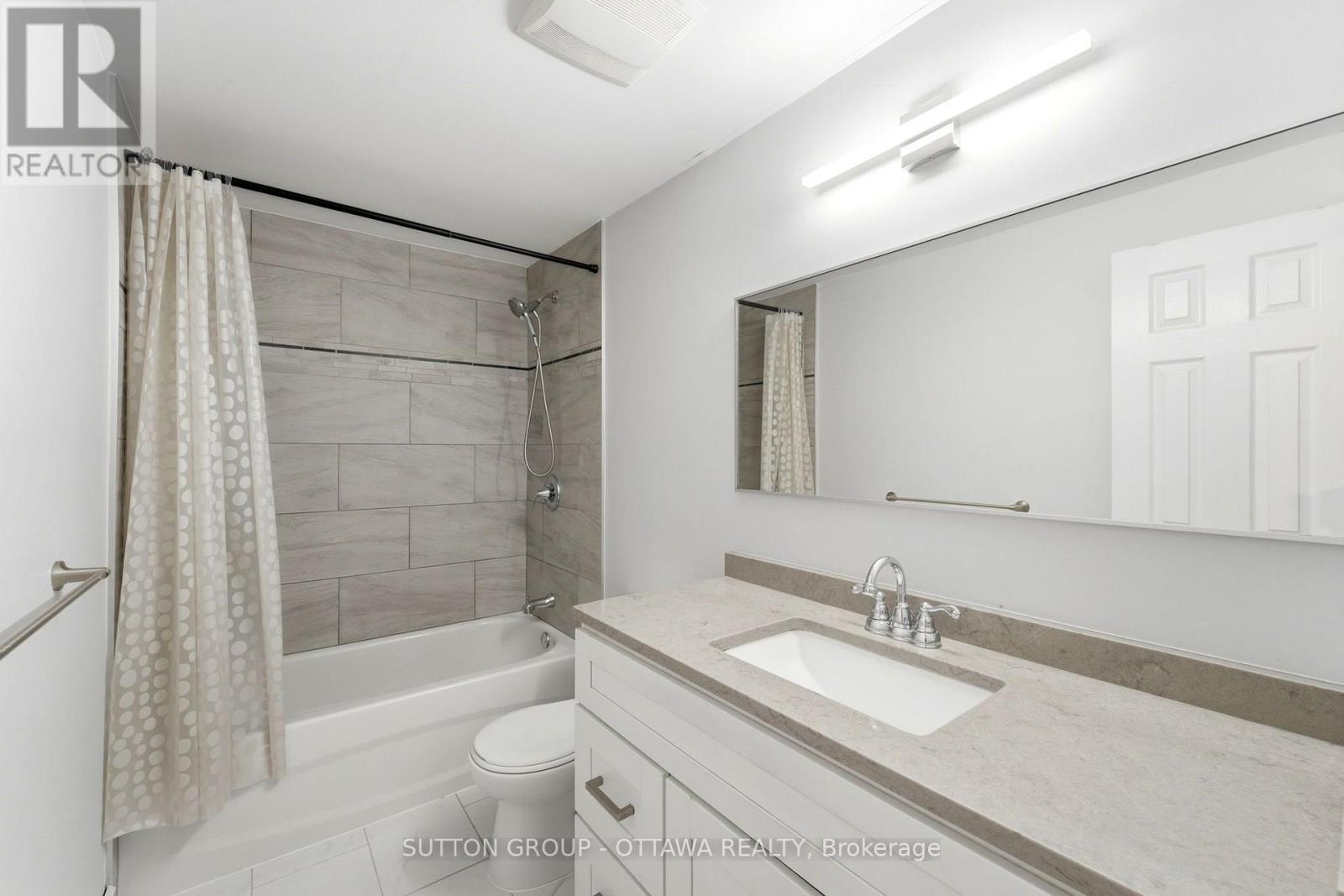 71 - 2415 Southvale Crescent Property Photo 32