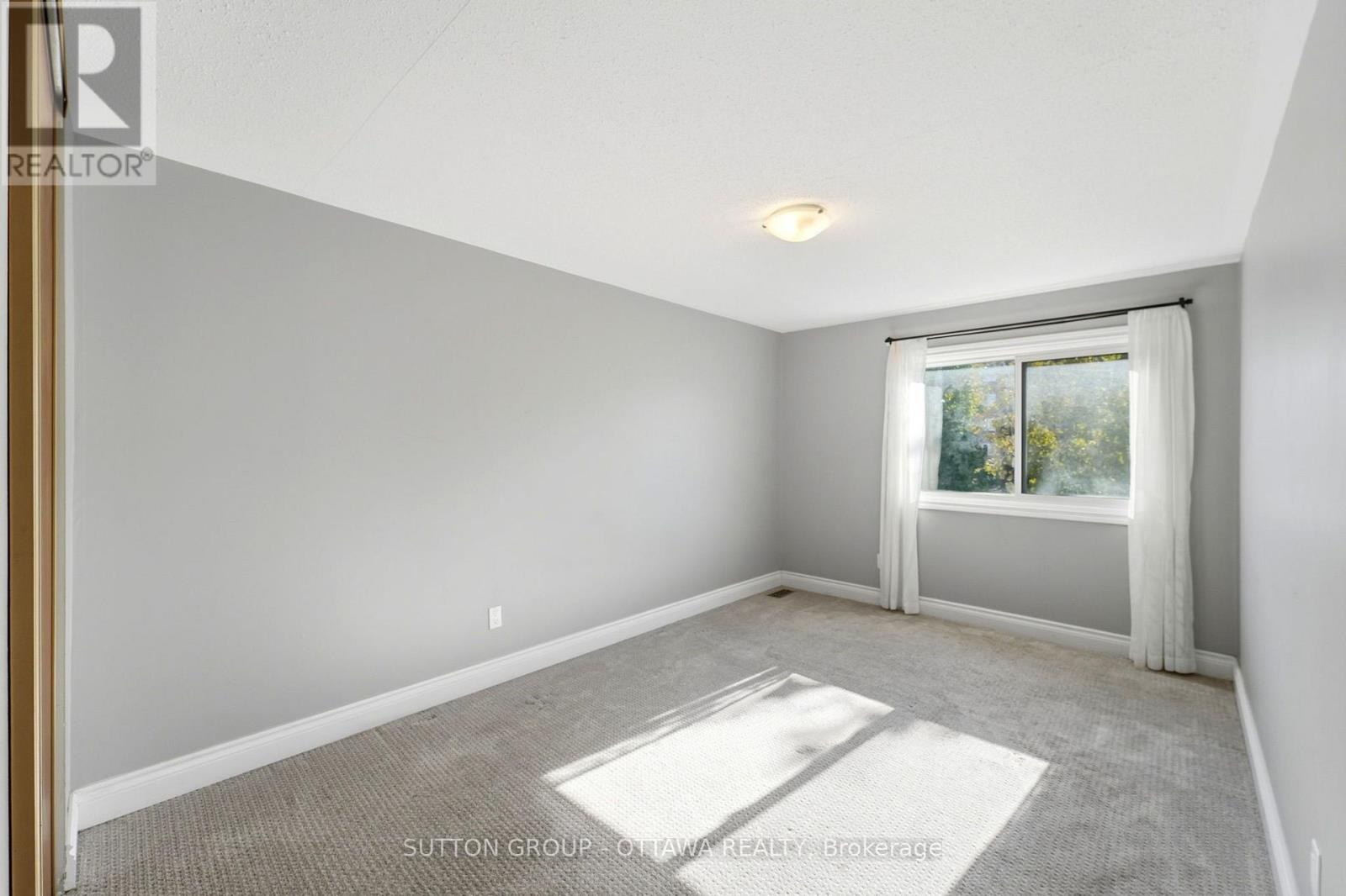 71 - 2415 Southvale Crescent Property Photo 36