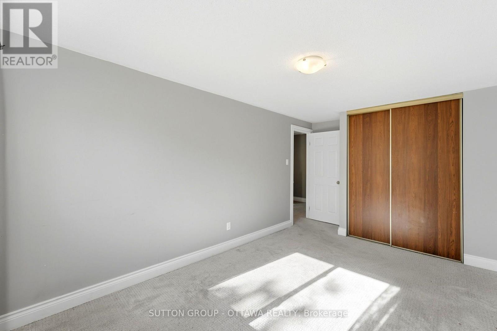 71 - 2415 Southvale Crescent Property Photo 38