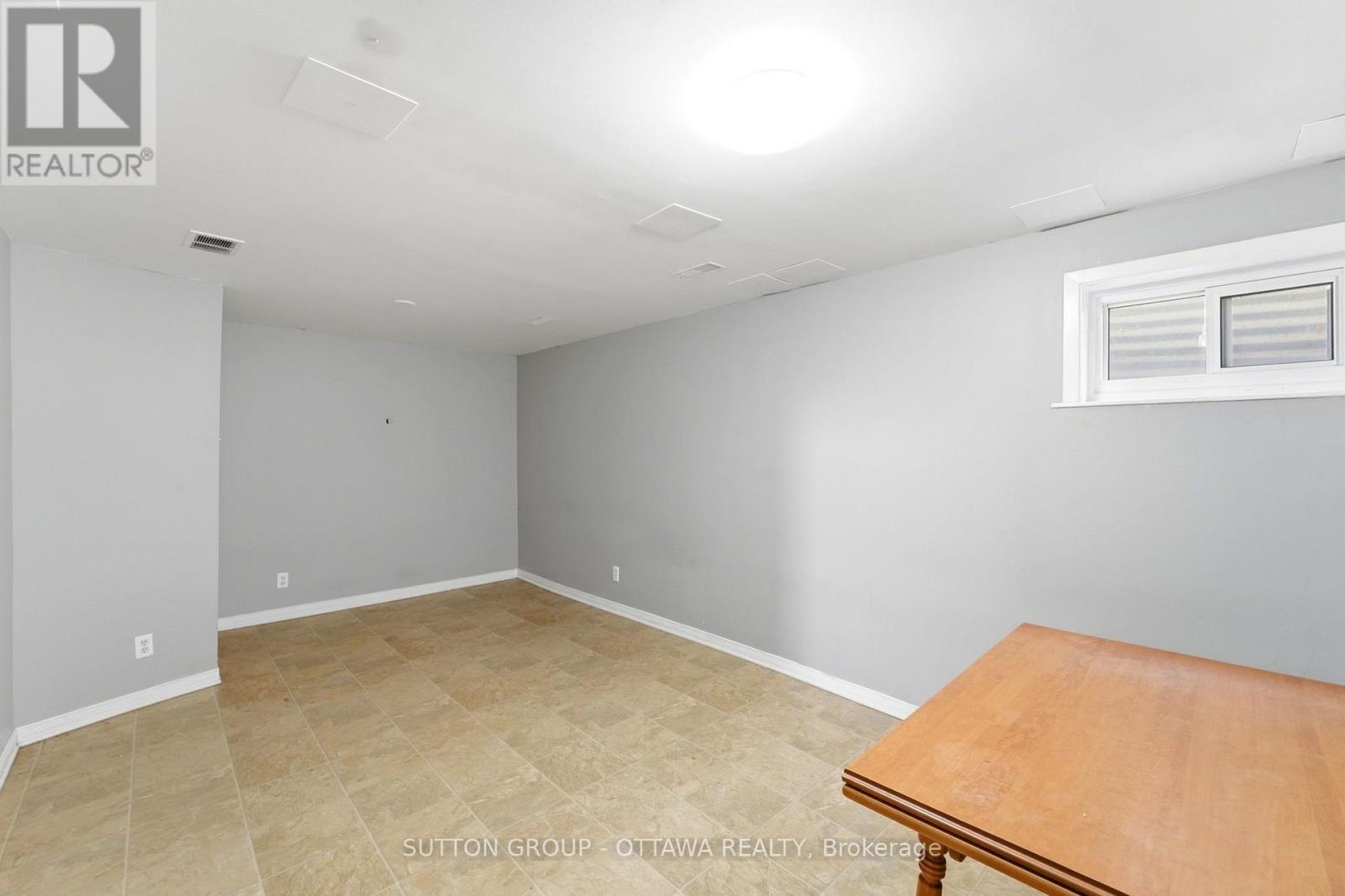 71 - 2415 Southvale Crescent Property Photo 40