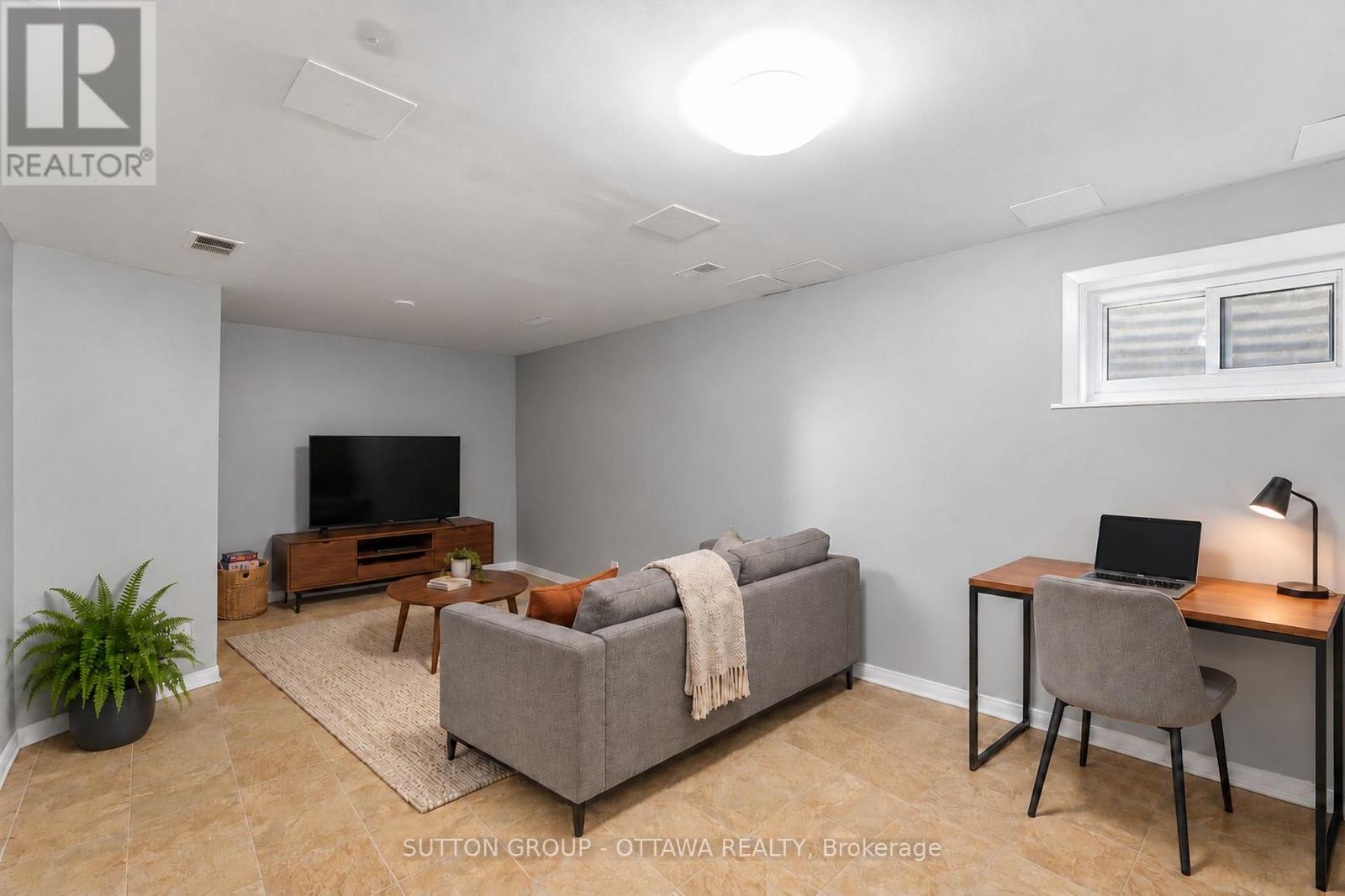 71 - 2415 Southvale Crescent Property Photo 41