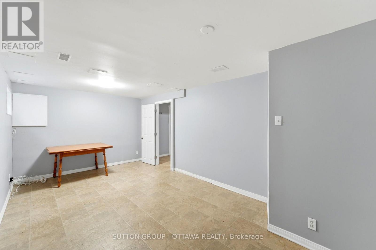 71 - 2415 Southvale Crescent Property Photo 42