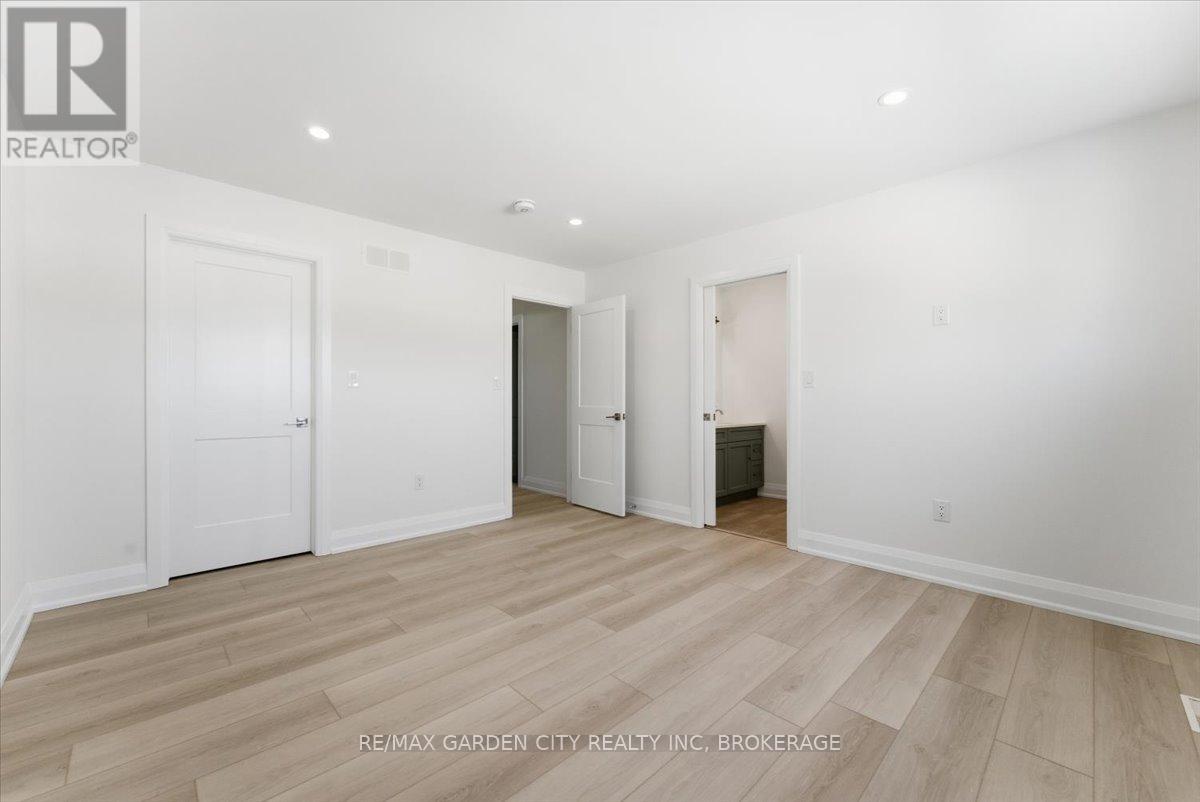 3693 Elm Street Property Photo 20