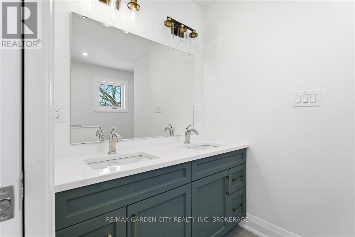 3693 Elm Street Property Photo 21