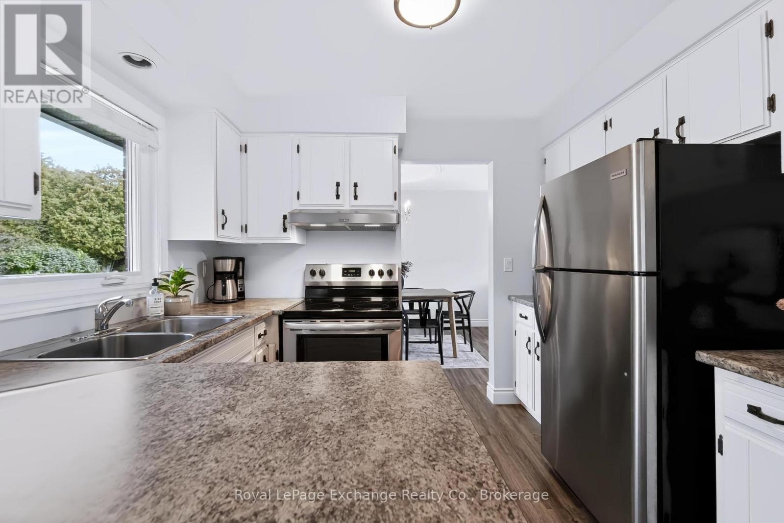 40 Golf Links Road Property Photo 16