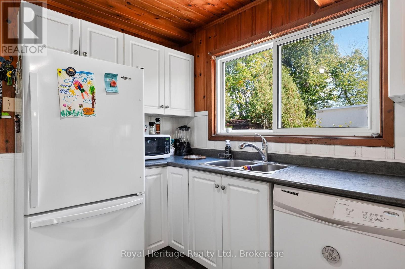 23 1st Line W Property Photo 13