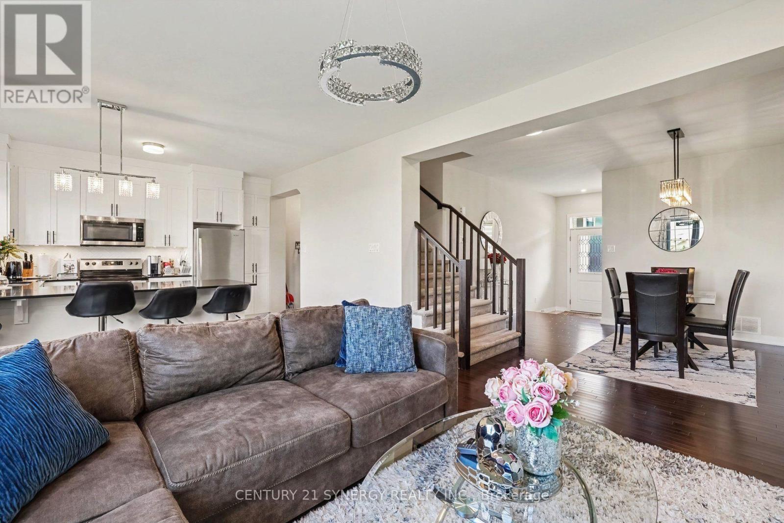 320 Canadensis Lane Property Photo 4