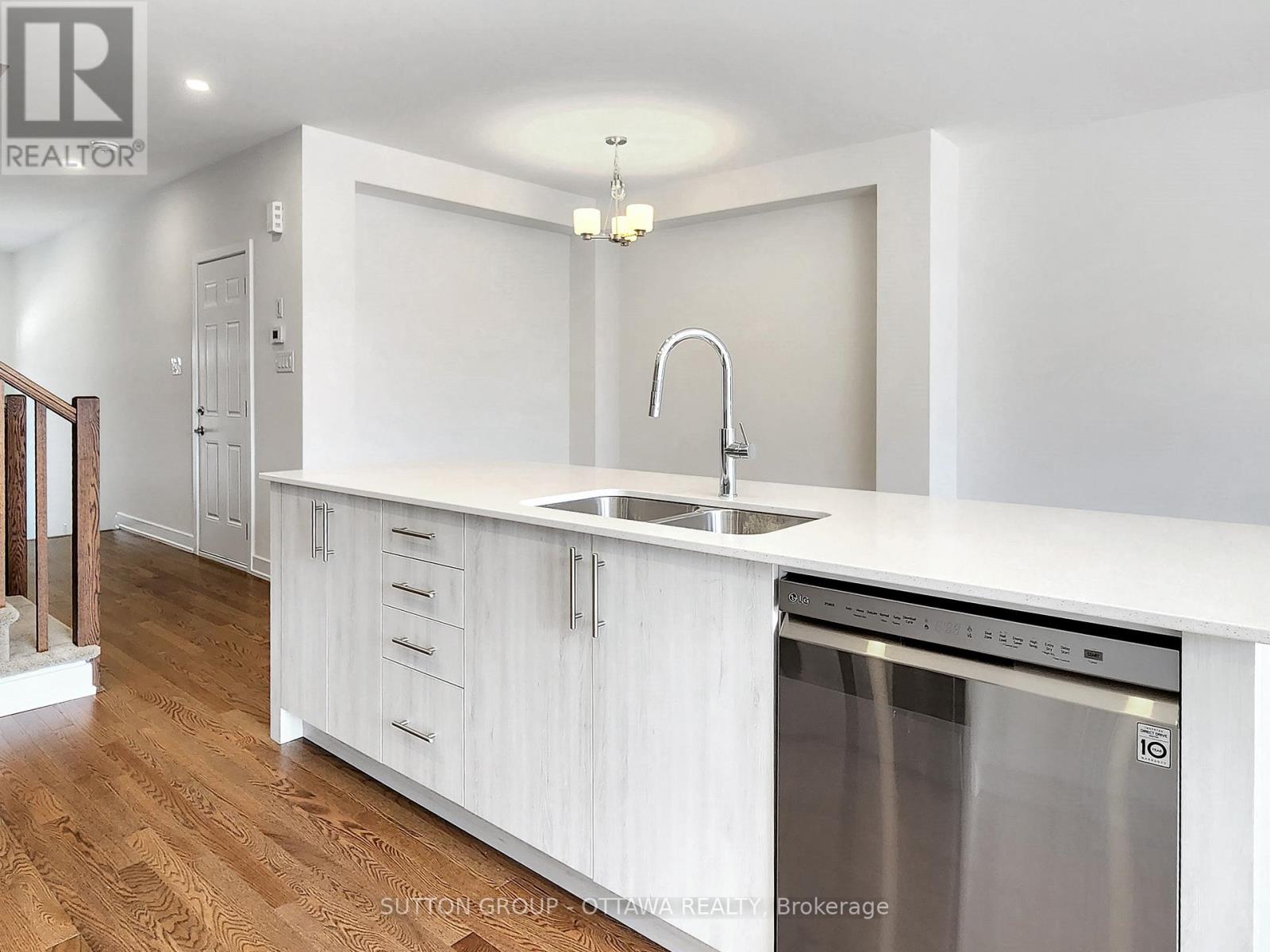 274 Darjeeling Avenue Property Photo 15