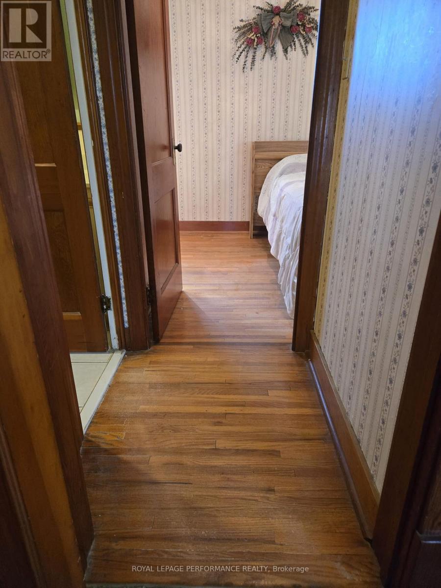 436 Fourth Street E Property Photo 23
