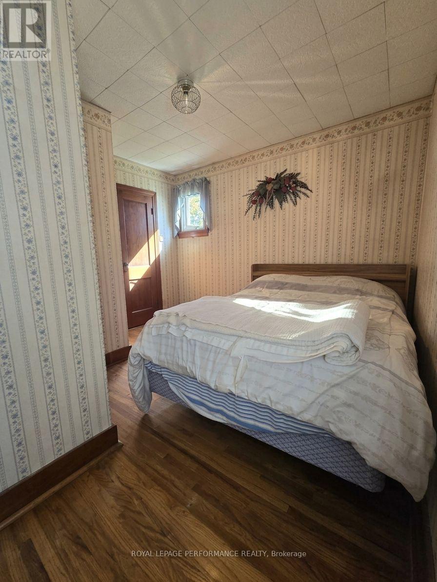 436 Fourth Street E Property Photo 25