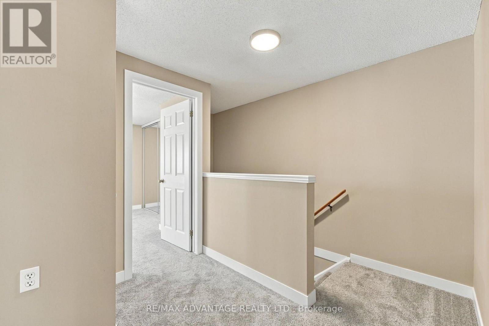 7 - 122 Sherwood Forest Square Property Photo 19