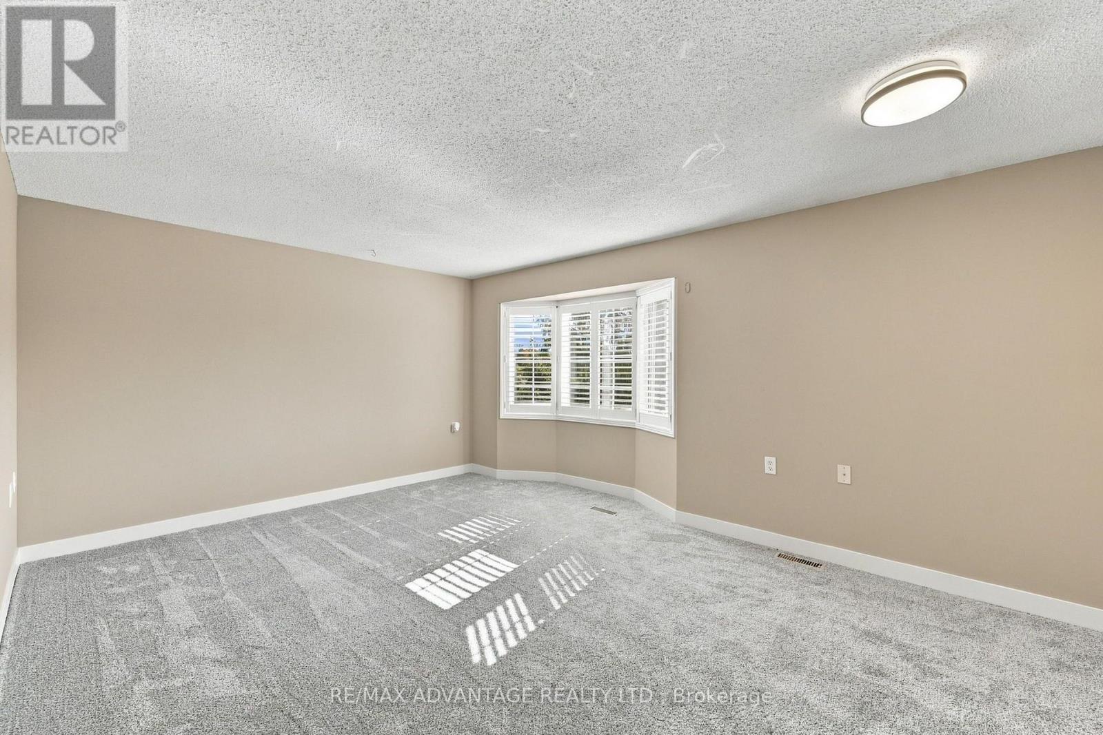7 - 122 Sherwood Forest Square Property Photo 22