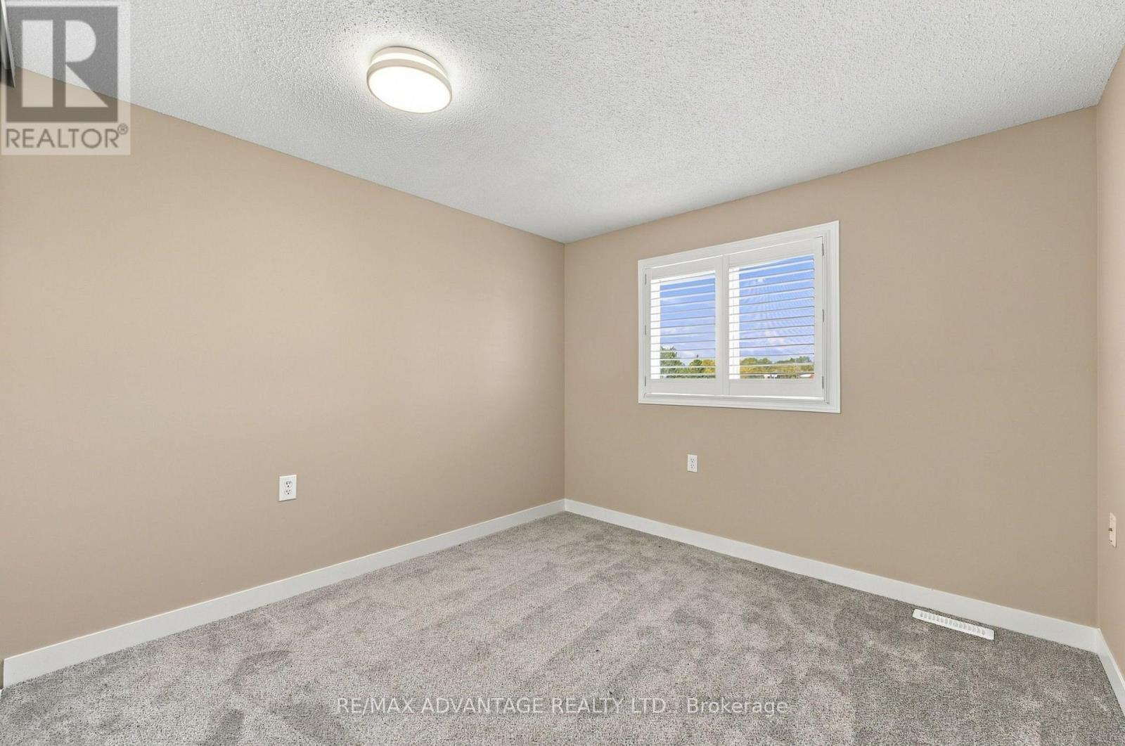 7 - 122 Sherwood Forest Square Property Photo 25