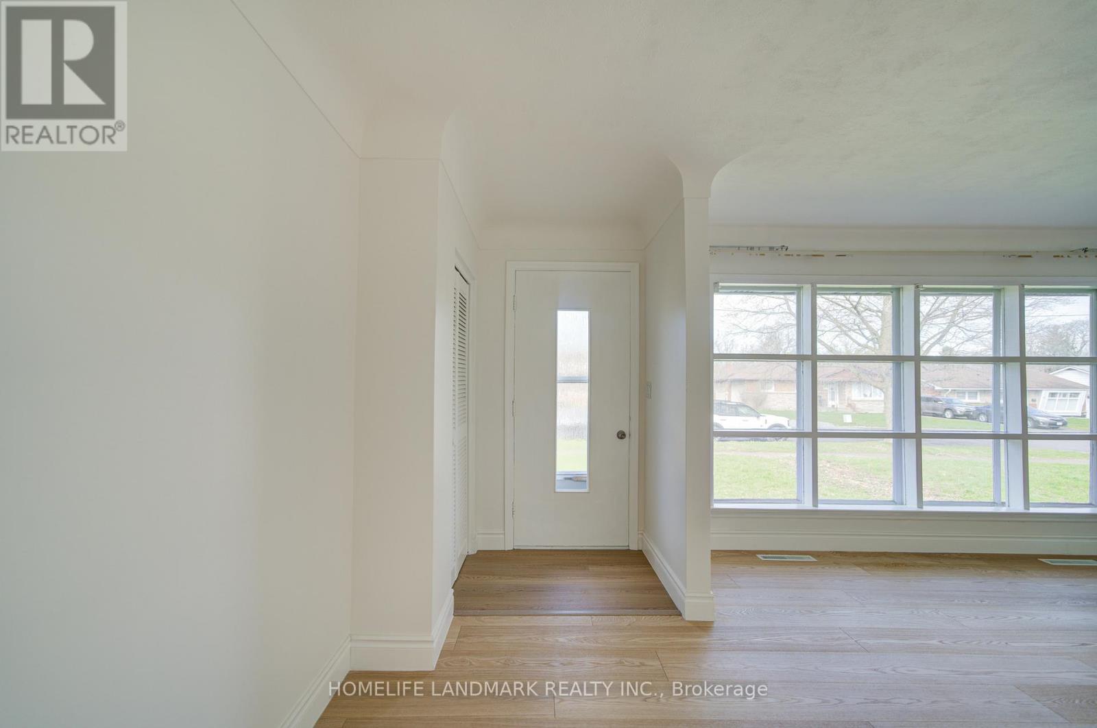 95 Jacobson Avenue Property Photo 4