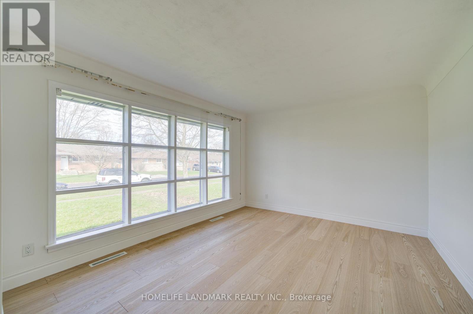95 Jacobson Avenue Property Photo 5
