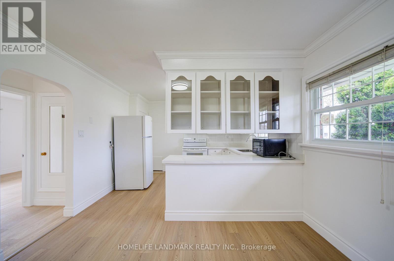 95 Jacobson Avenue Property Photo 24