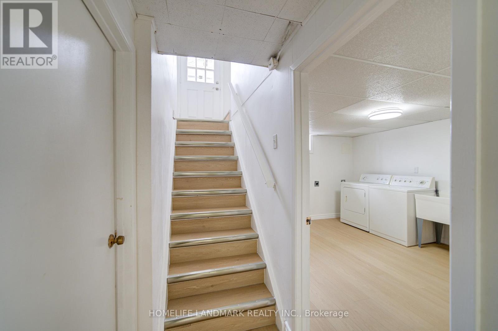 95 Jacobson Avenue Property Photo 29