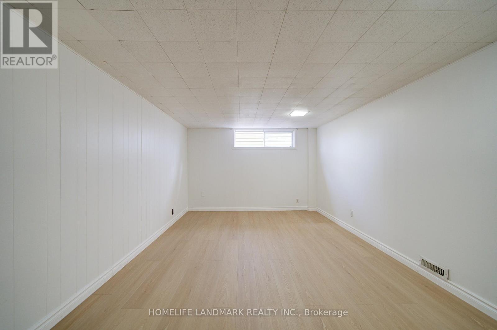 95 Jacobson Avenue Property Photo 38