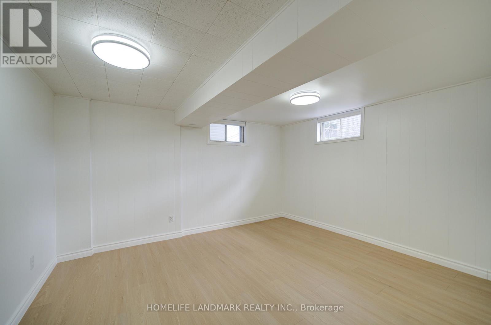 95 Jacobson Avenue Property Photo 40
