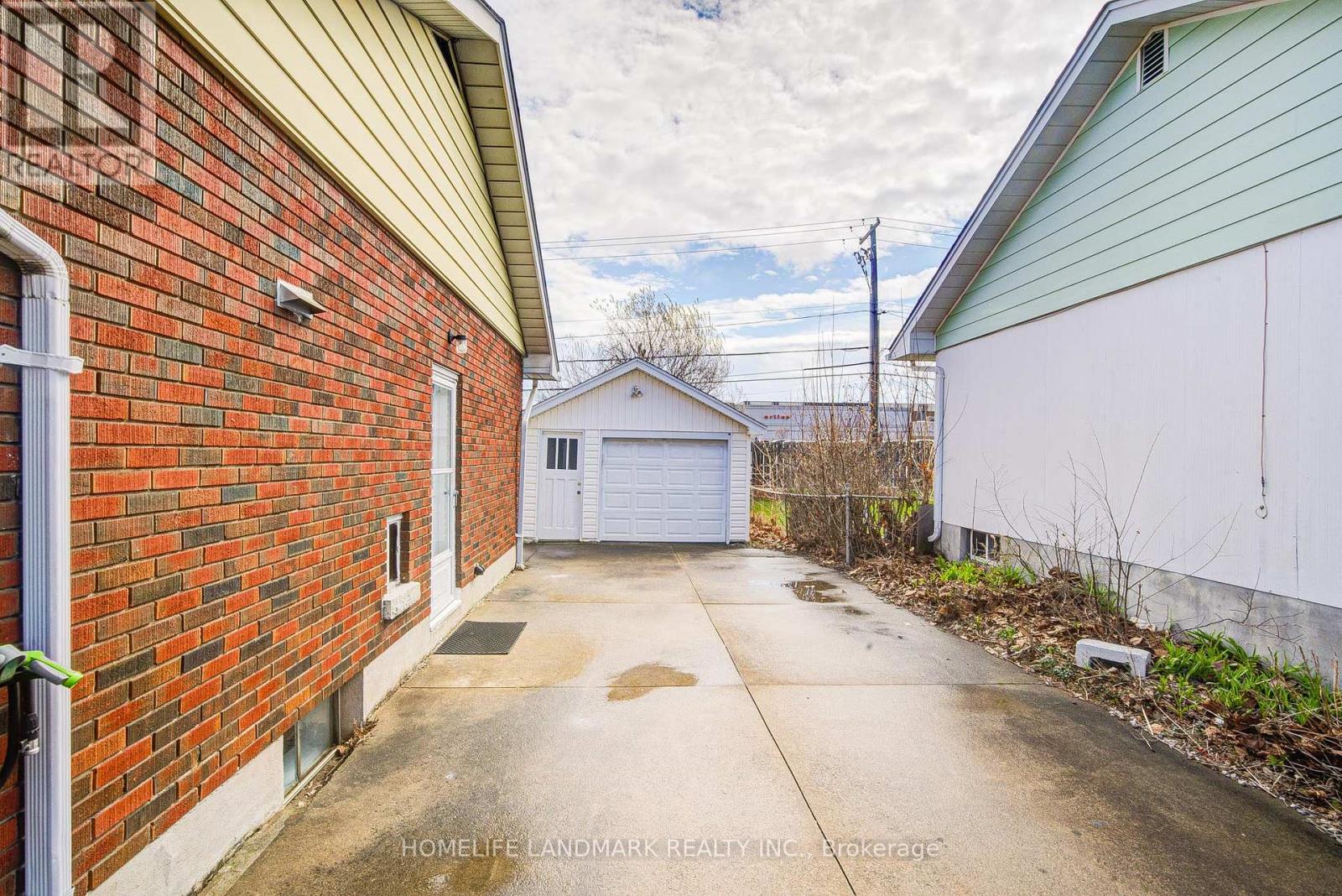 95 Jacobson Avenue Property Photo 43