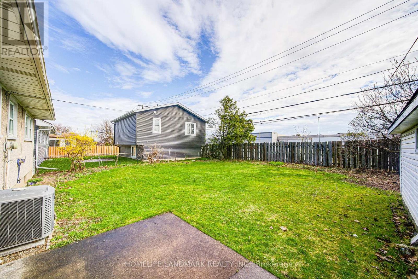 95 Jacobson Avenue Property Photo 45