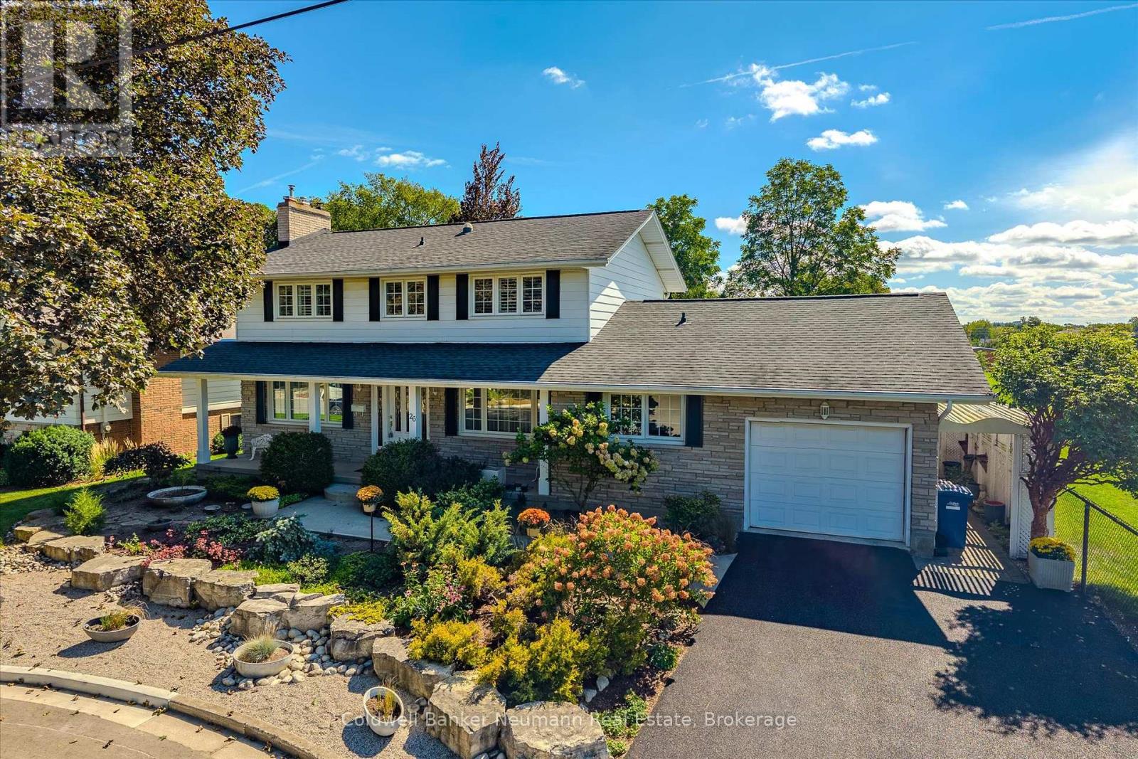 26 Maplewood Drive Property Photo 1
