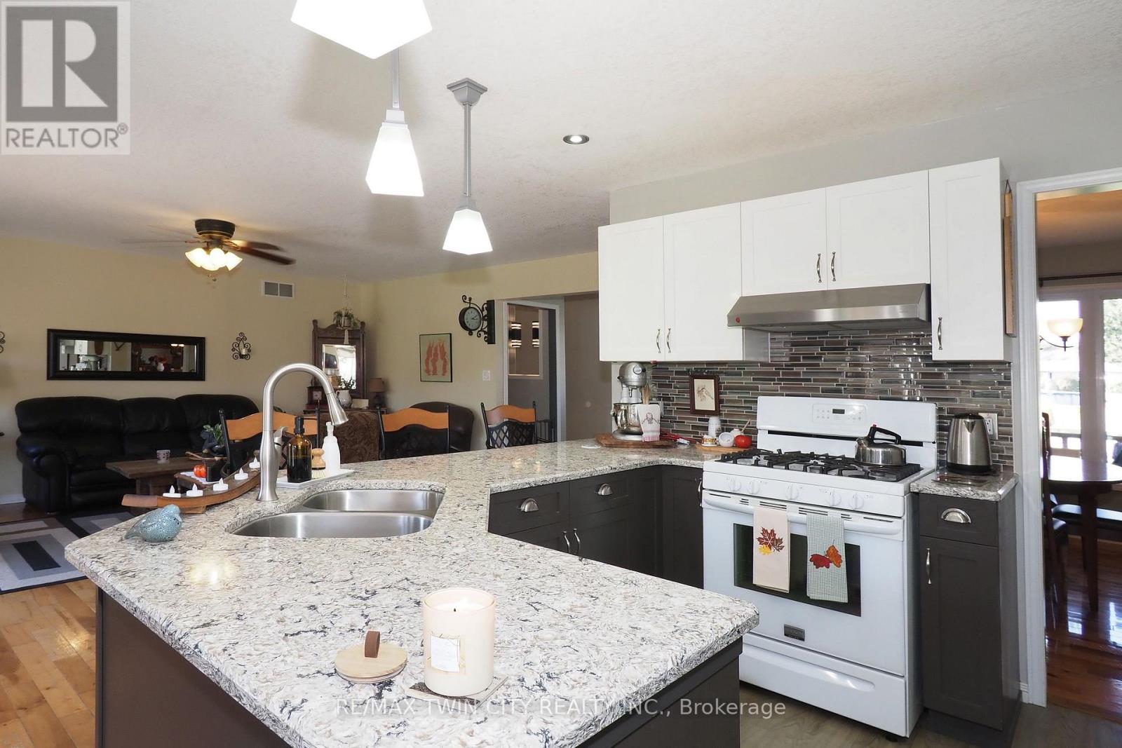 30 Nesbitt Street Property Photo 14