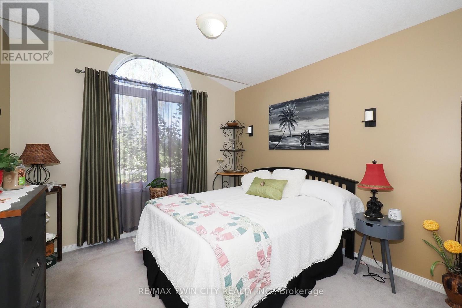 30 Nesbitt Street Property Photo 25