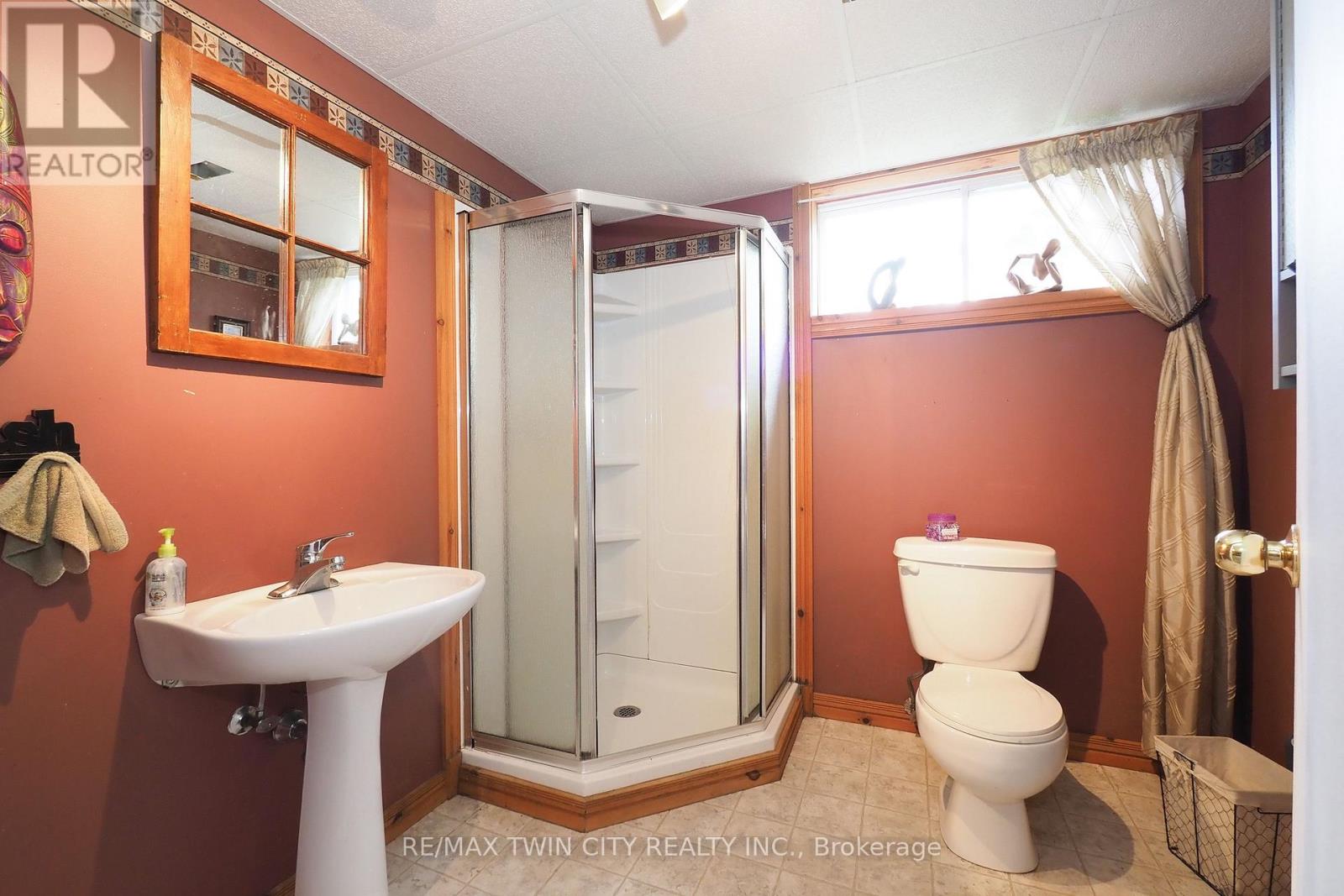 30 Nesbitt Street Property Photo 34