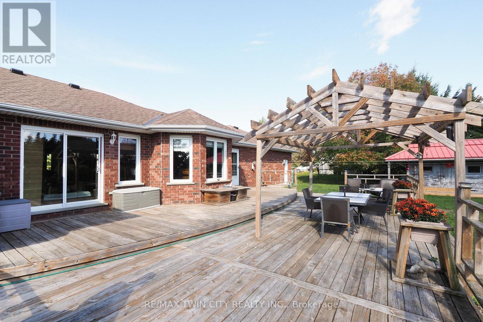 30 Nesbitt Street Property Photo 43