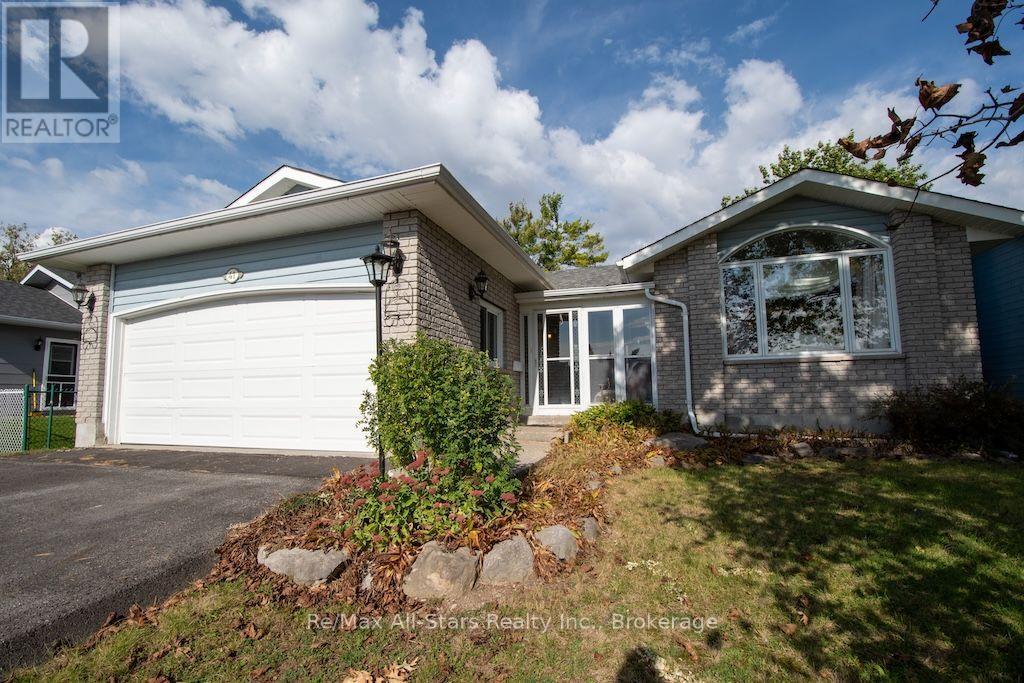 41 Cedartree Lane Property Photo 3