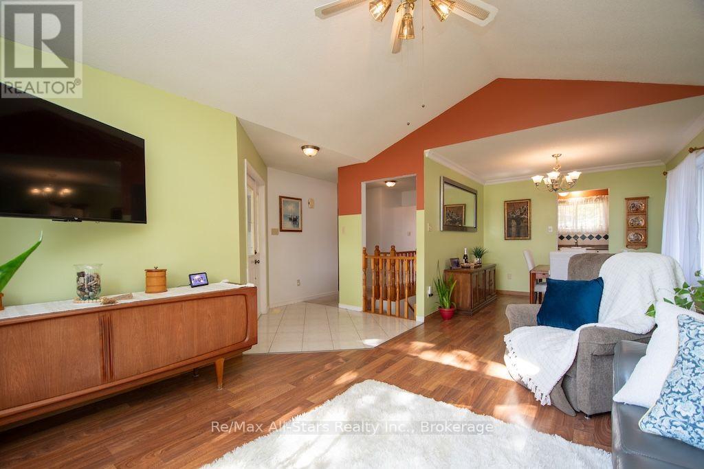 41 Cedartree Lane Property Photo 10