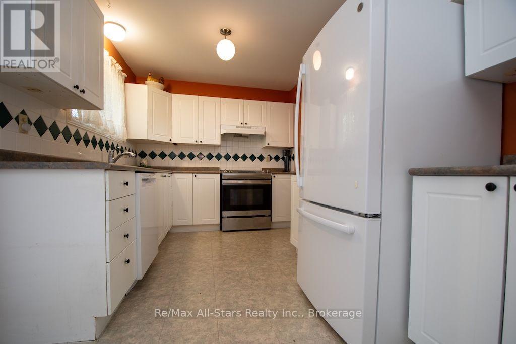 41 Cedartree Lane Property Photo 15
