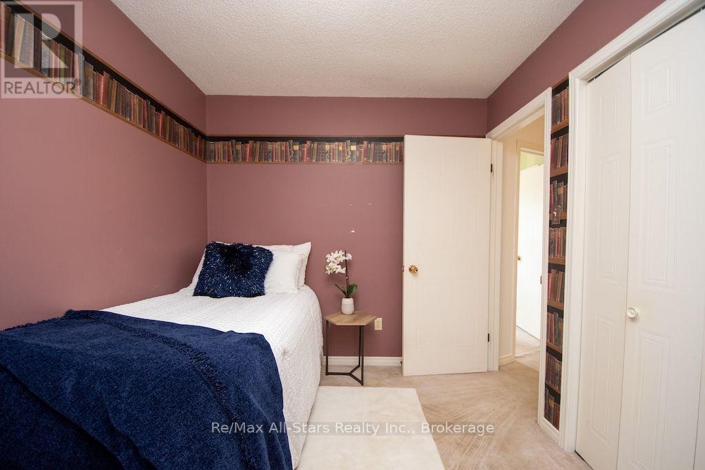 41 Cedartree Lane Property Photo 23
