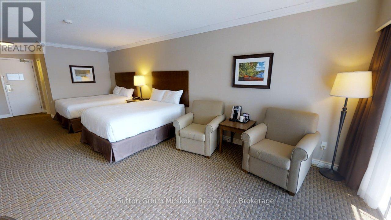 421 - 421 Bayshore - Deerhurst Drive Property Photo 1