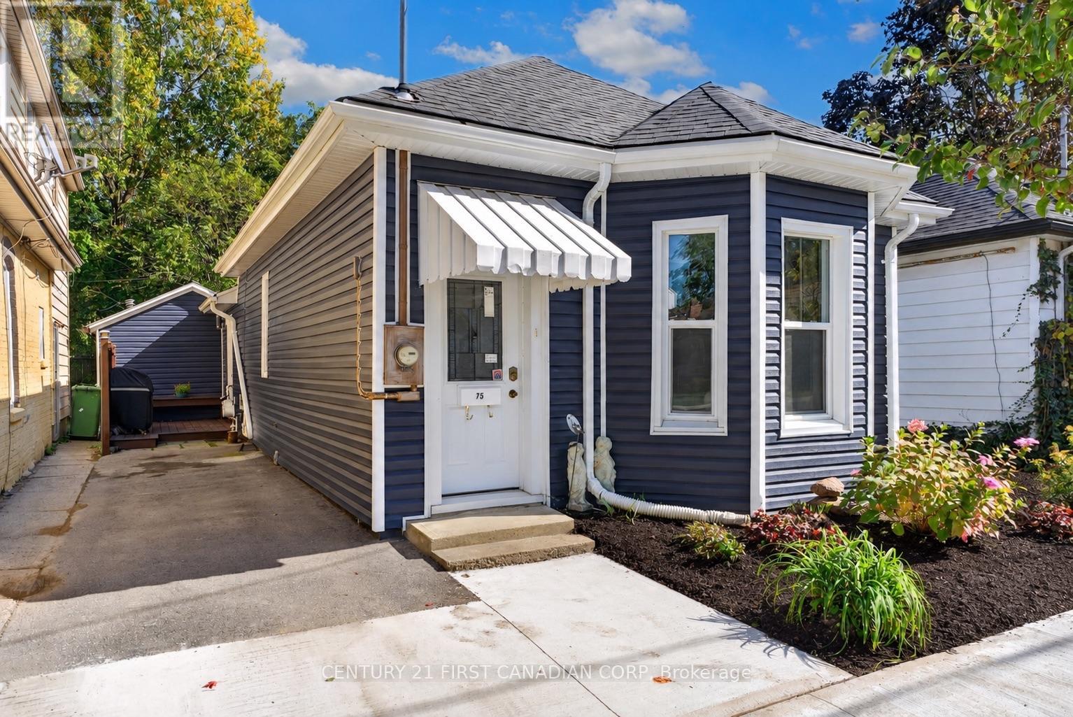 75 Alma Street Property Photo 4
