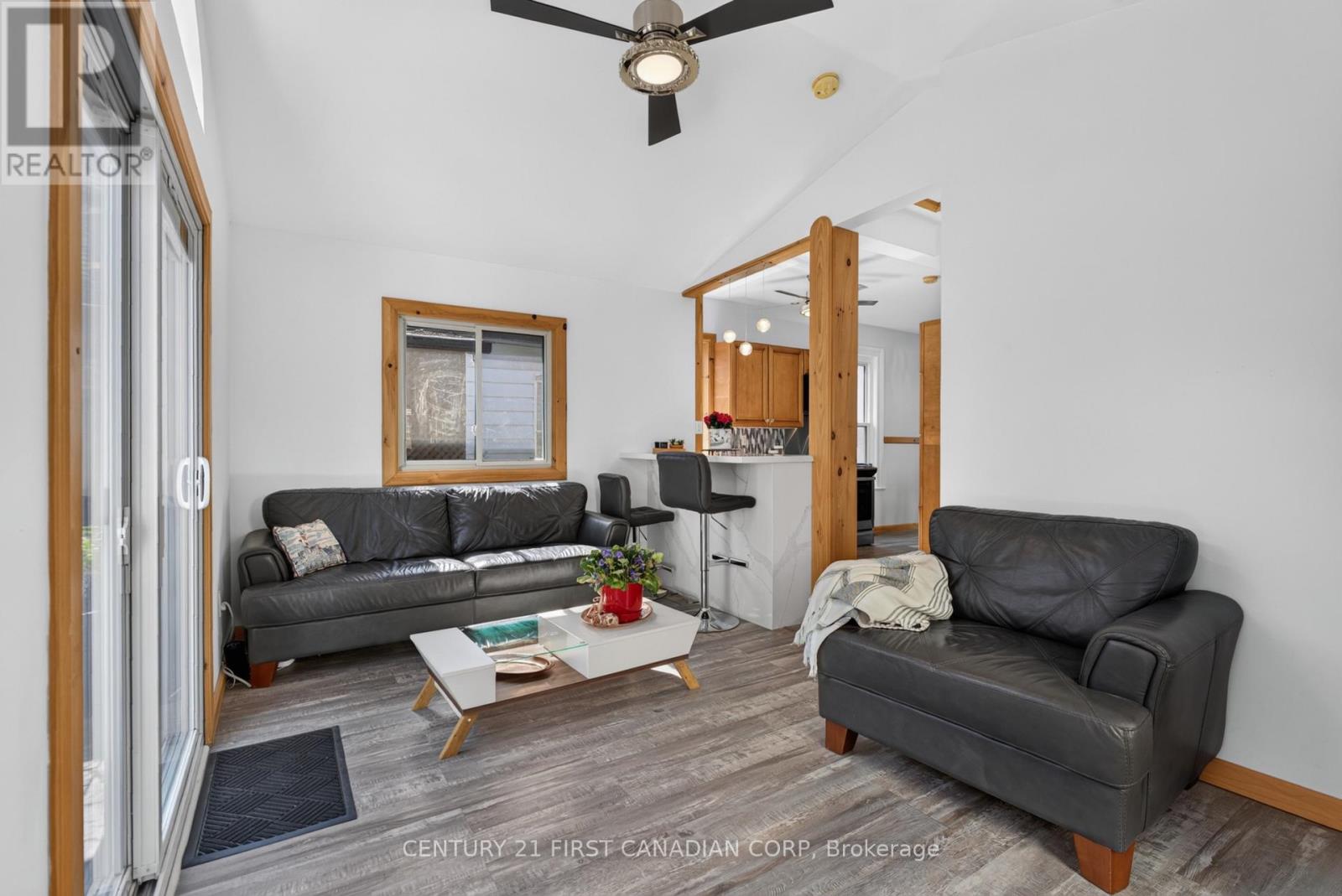 75 Alma Street Property Photo 6