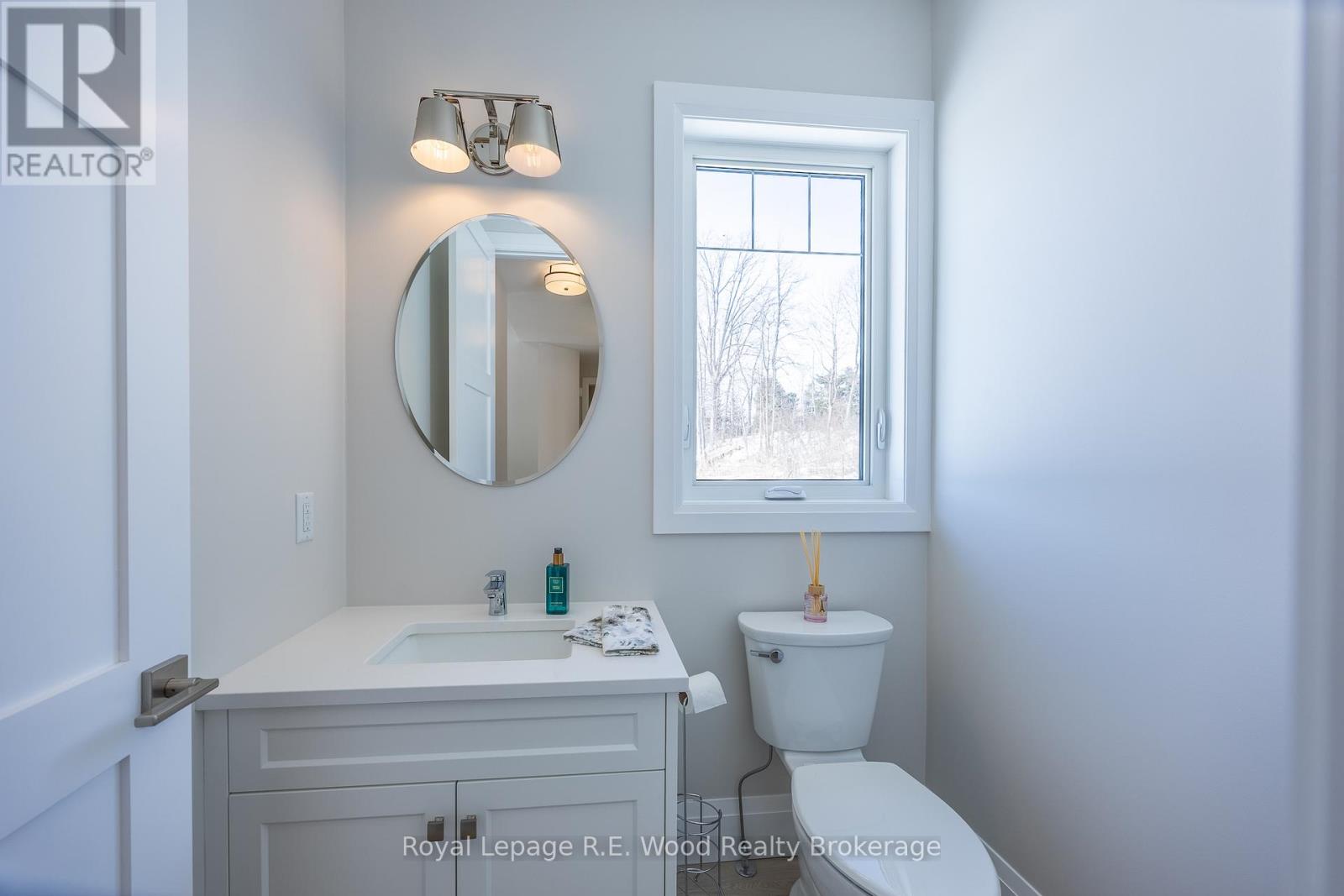 11 Greenhill Drive Property Photo 9