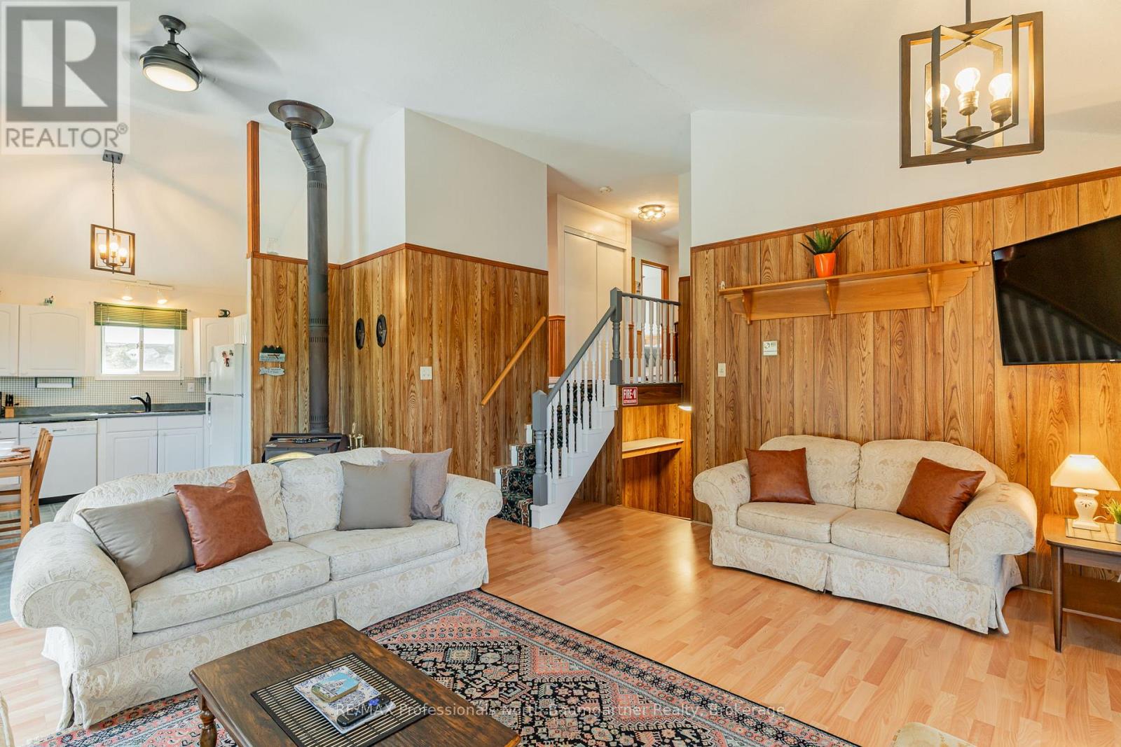 1053 Mink Road Property Photo 8