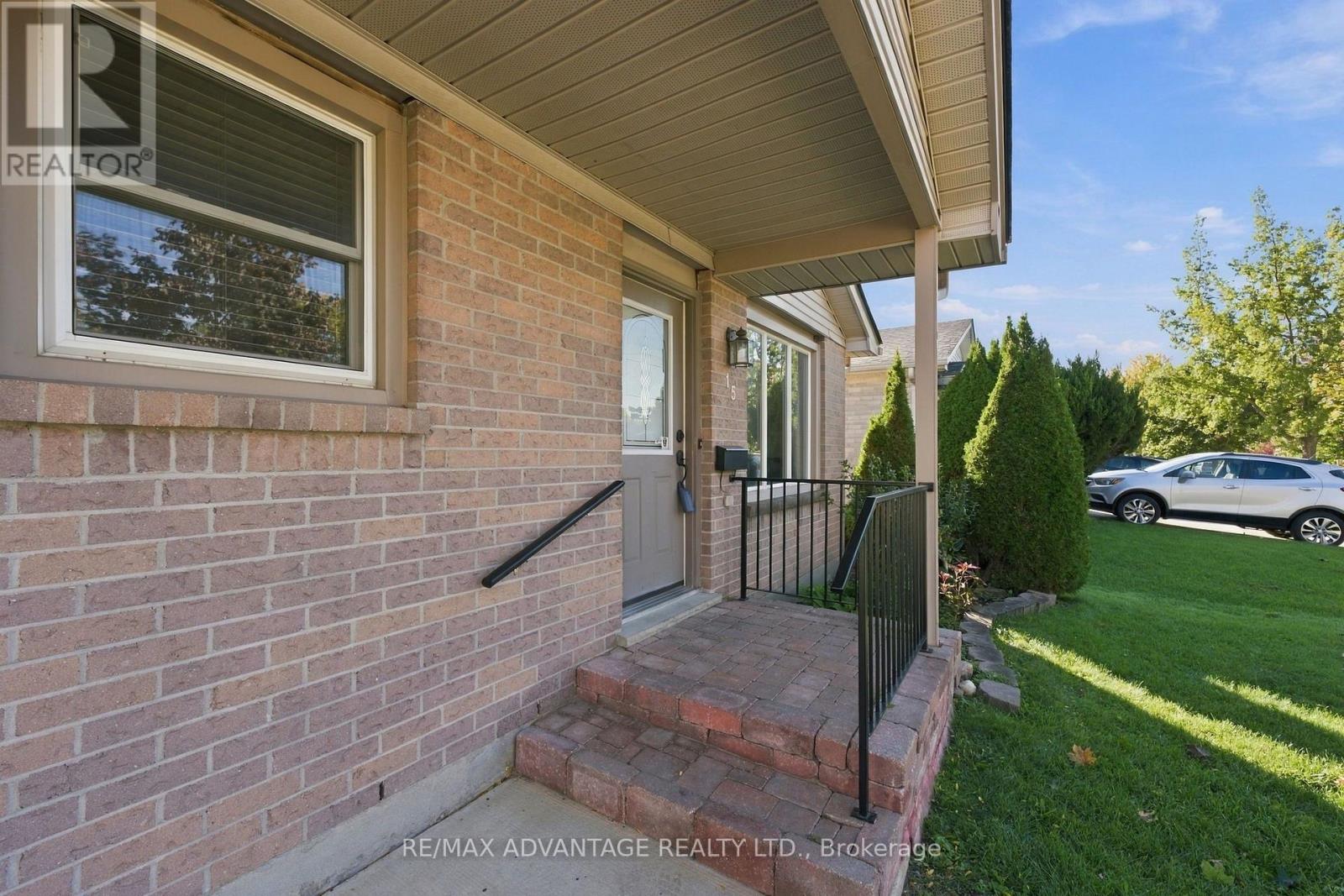 15 Cheswick Circle Property Photo 4