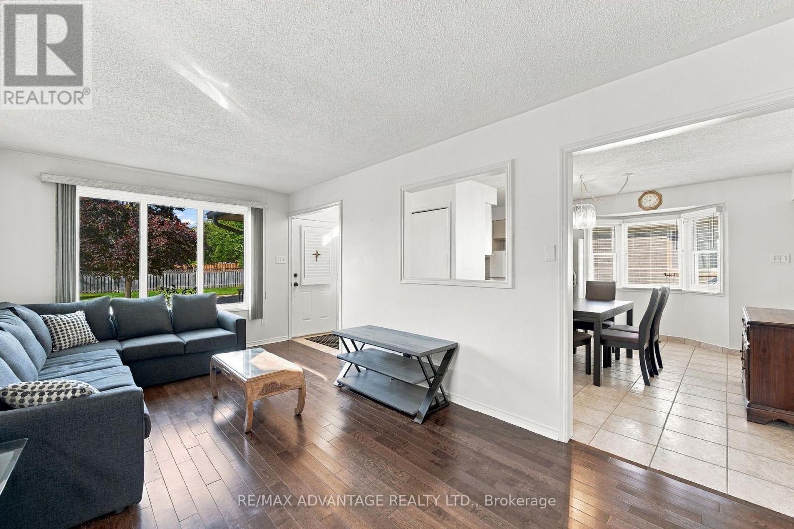 15 Cheswick Circle Property Photo 7
