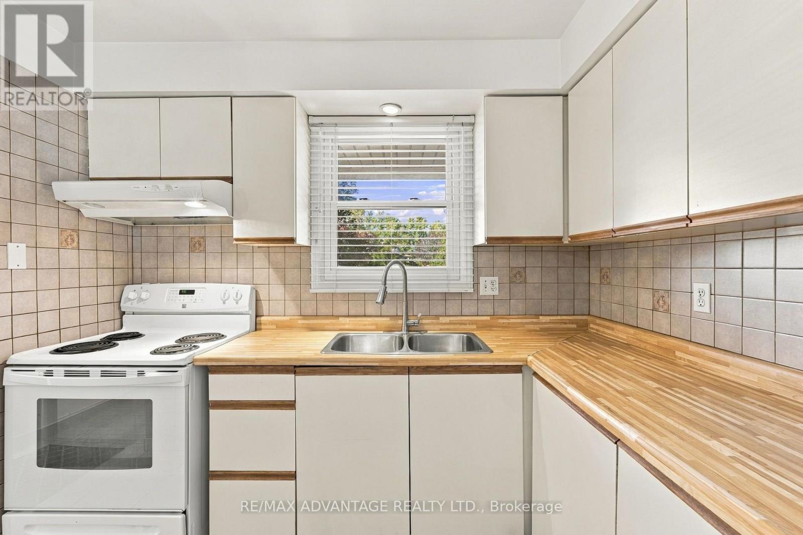 15 Cheswick Circle Property Photo 11