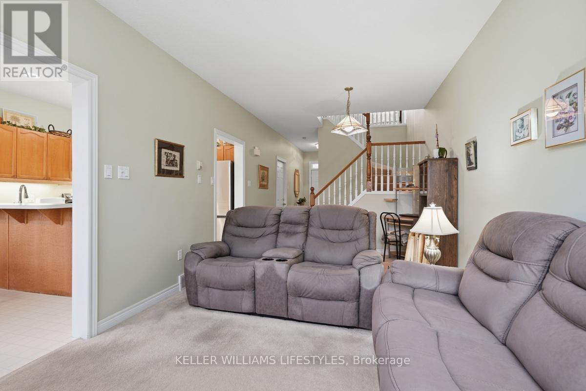 24 - 519 Riverside Drive Property Photo 18