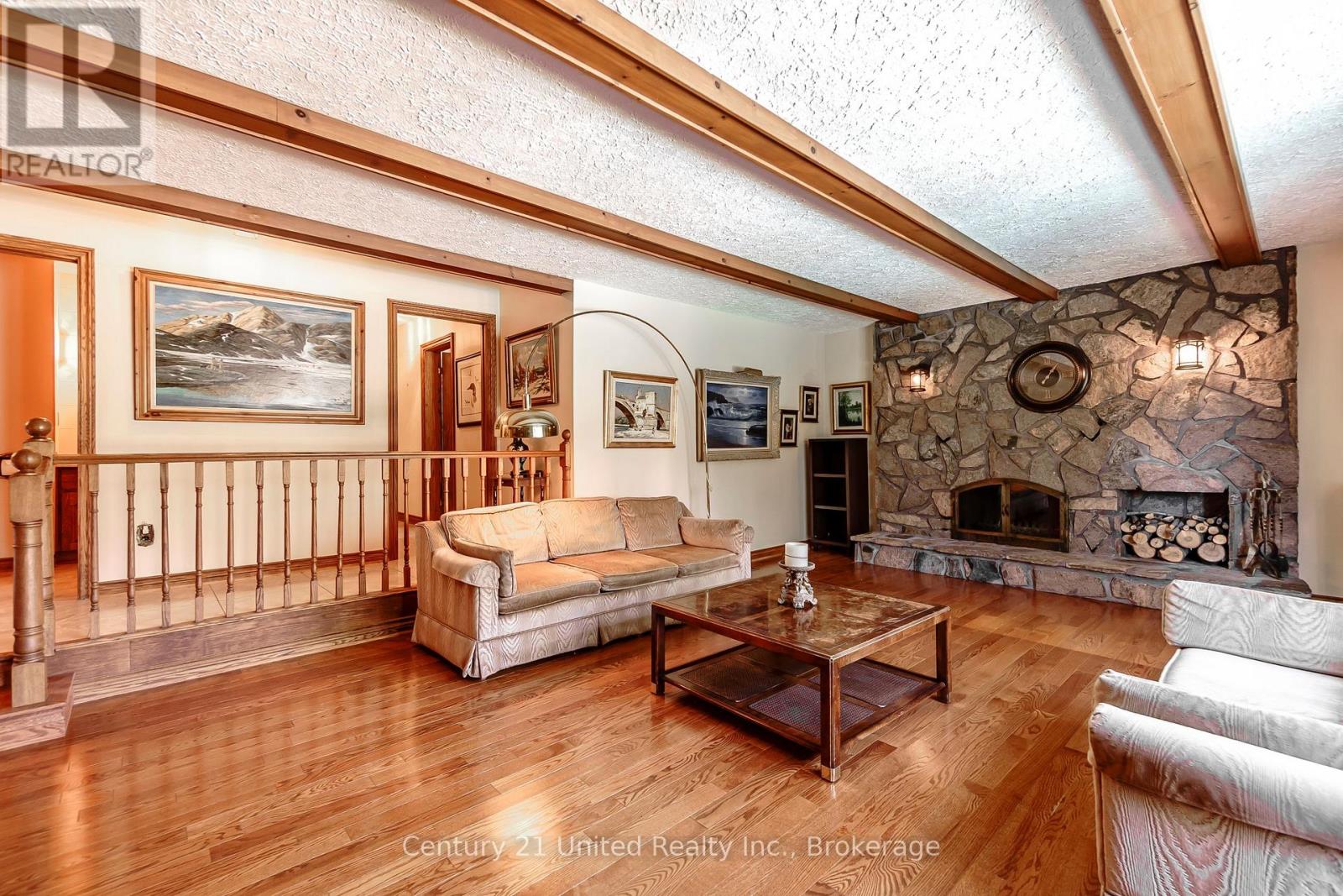 136 Wallis Drive Property Photo 15