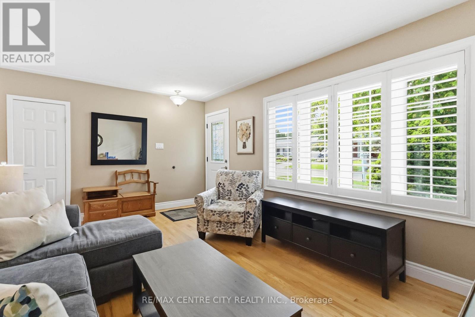 639 Dunboyne Crescent Property Photo 9