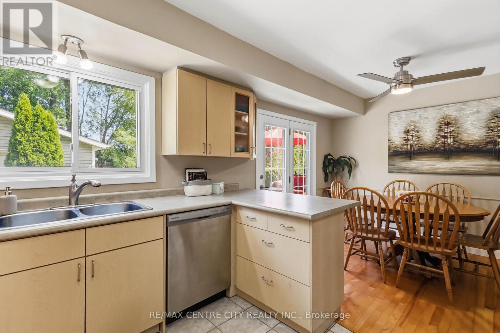 639 Dunboyne Crescent Property Photo 20