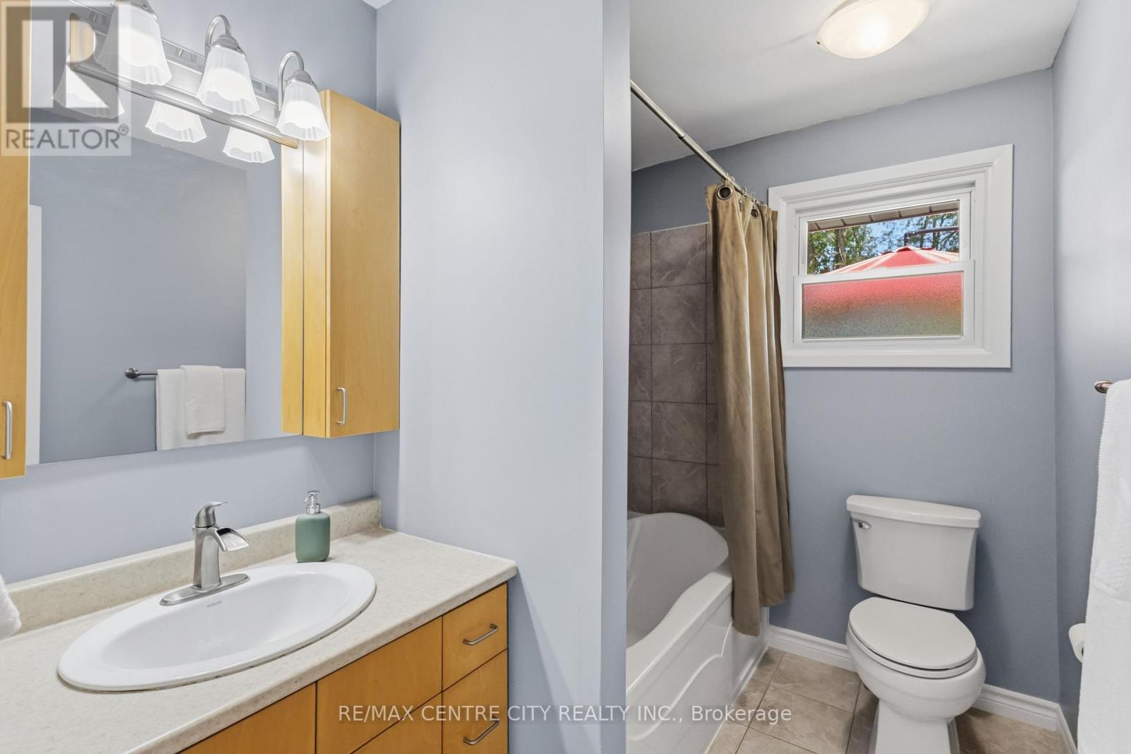 639 Dunboyne Crescent Property Photo 23