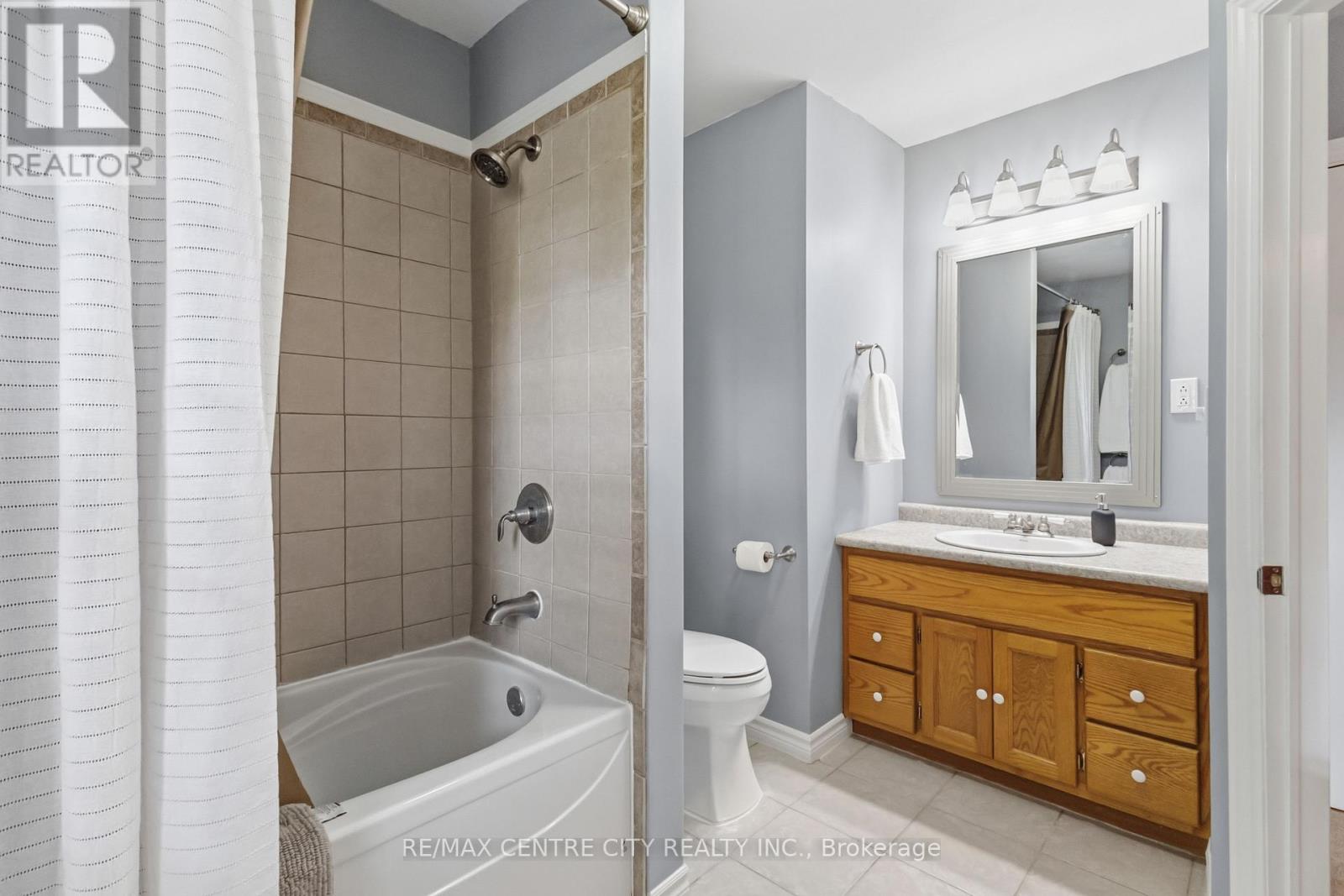 639 Dunboyne Crescent Property Photo 29