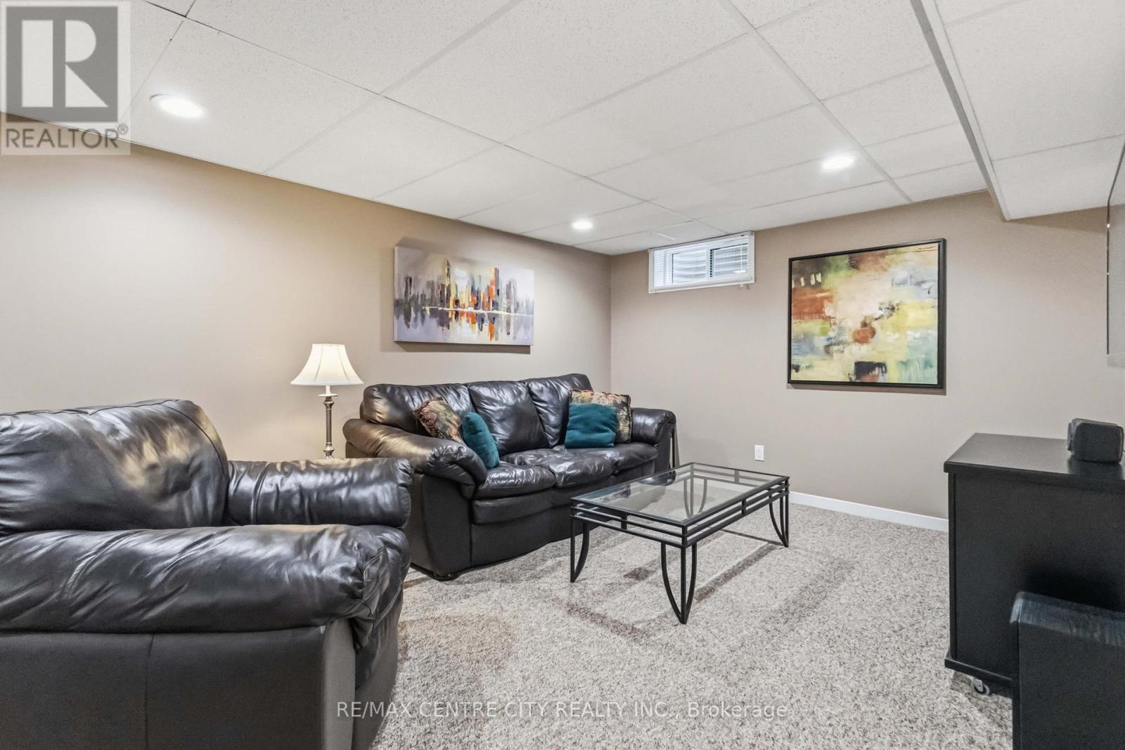 639 Dunboyne Crescent Property Photo 30
