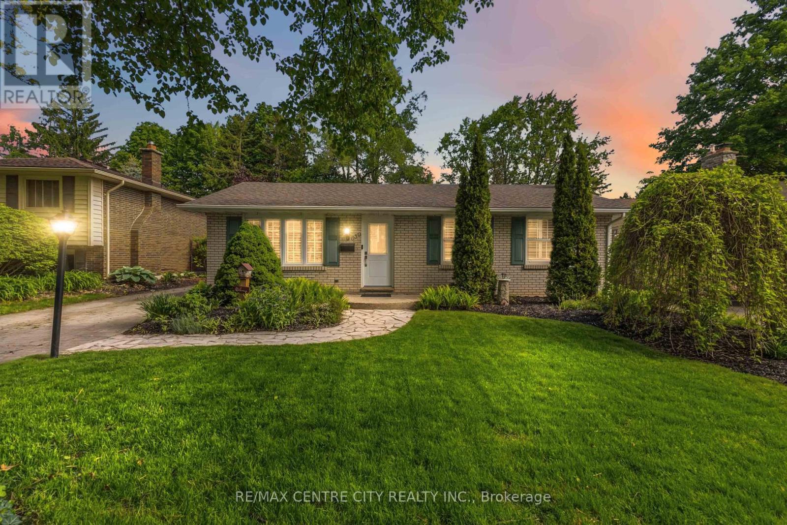 639 Dunboyne Crescent Property Photo 49